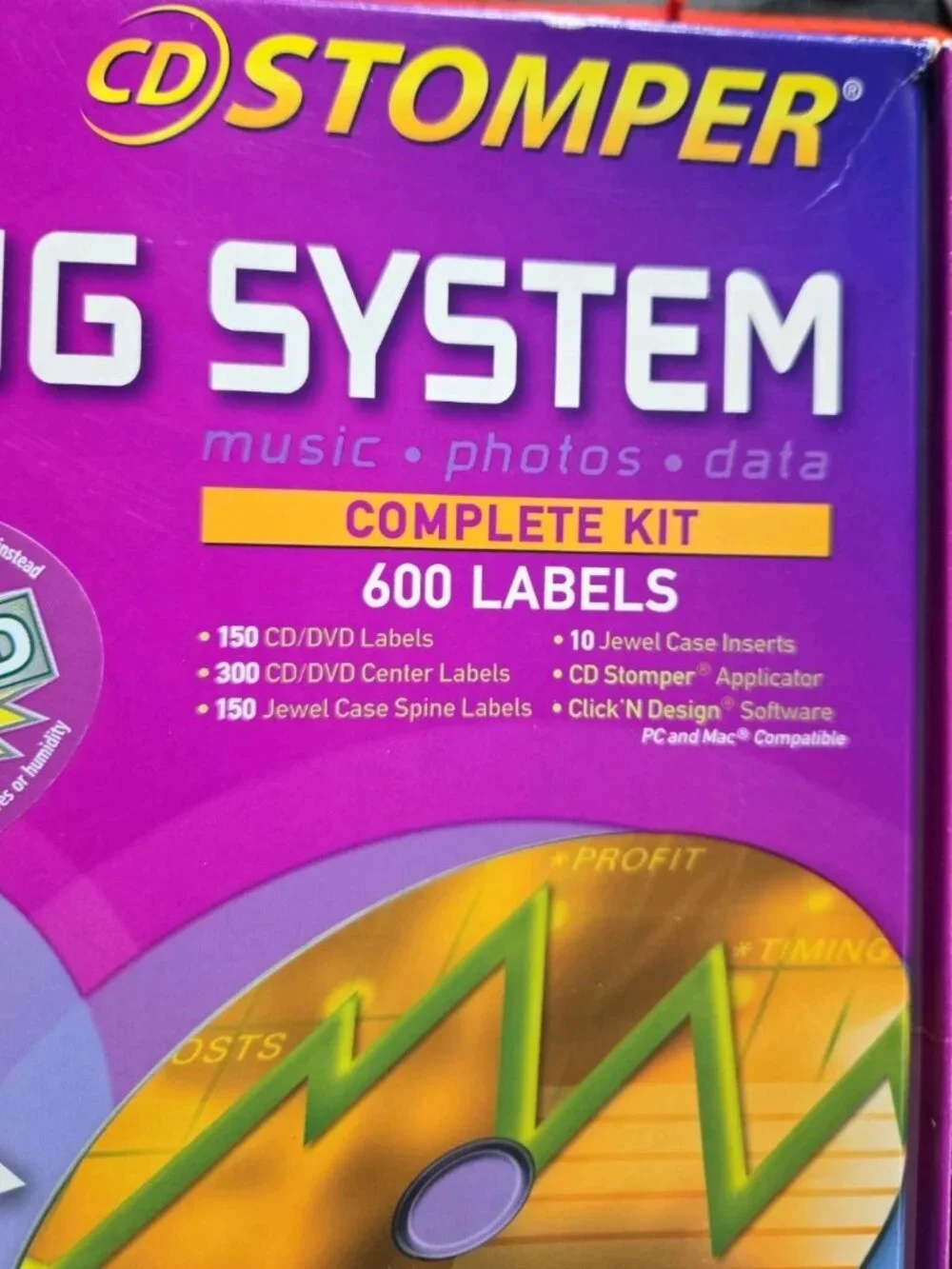 Avery CD Stomper Professional Edition 2004 PC/Mac Compatible 600 labels Kit